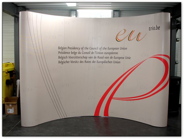 Pop-Up Display  by Pixis